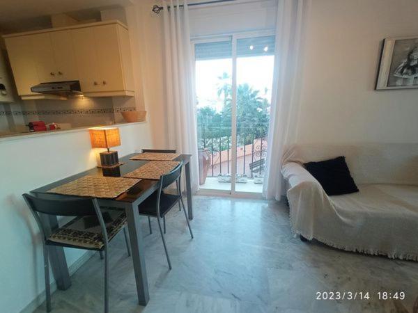 Apartamentos Los Hidalgo Golf Манилва Экстерьер фото